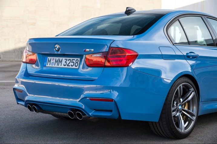 Đánh giá xe BMW M3 sedan 2015 21