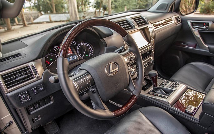vô-lăng của Lexus GX 460 2015 1