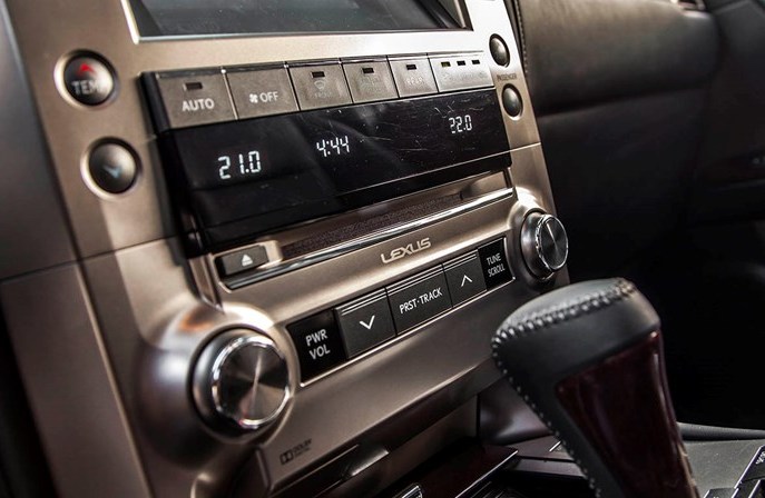 trang bị tiện nghi Lexus GX 460 2015 2