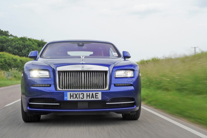Đầu xe Rolls-Royce Wraith Coupe 2014 thiết kế theo kiểu fastback 1
