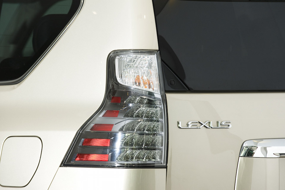 đuôi xe Lexus GX 460 2015 4