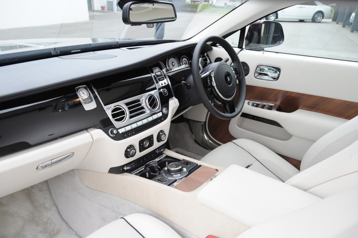Ghế ngồi của Rolls-Royce Wraith Coupe 2014 1
