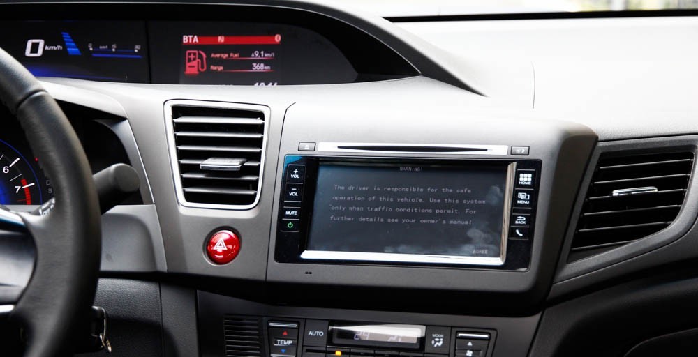 Hệ thống nghe nhìn của Honda Civic 2015 khác nhau ở các phiên bản khác nhau 1