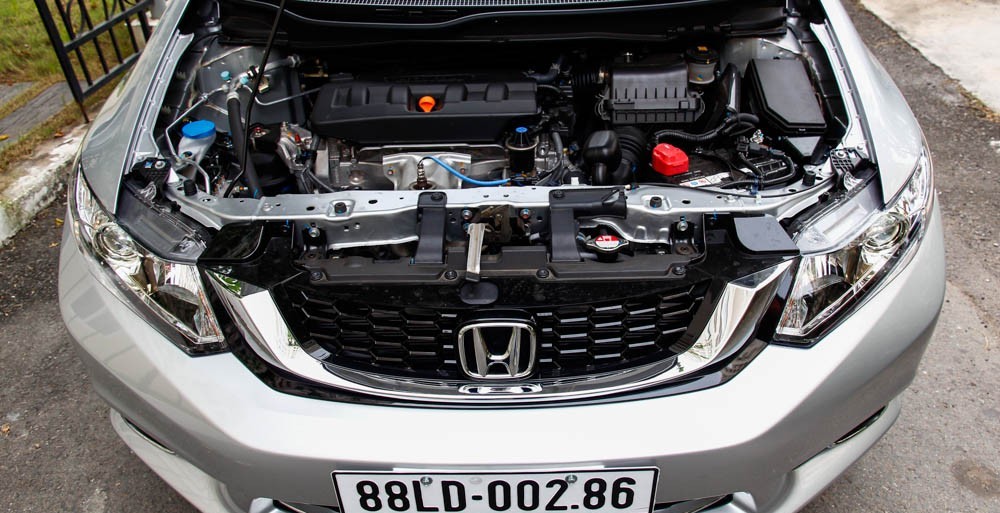 Động cơ của Honda Civic 2015 1
