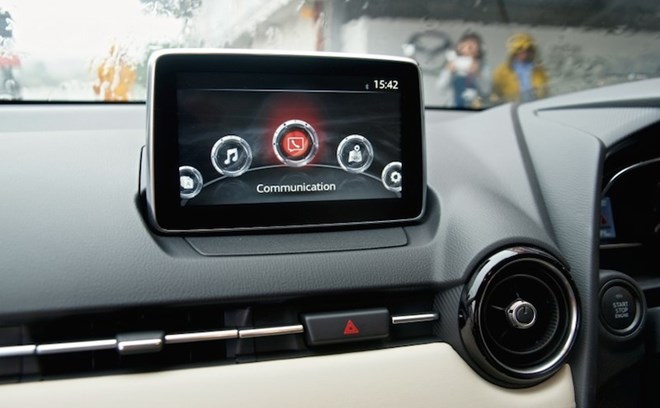 Mazda2 2015 được trang bị màn hình cảm ứng thông tin 7 inch 1