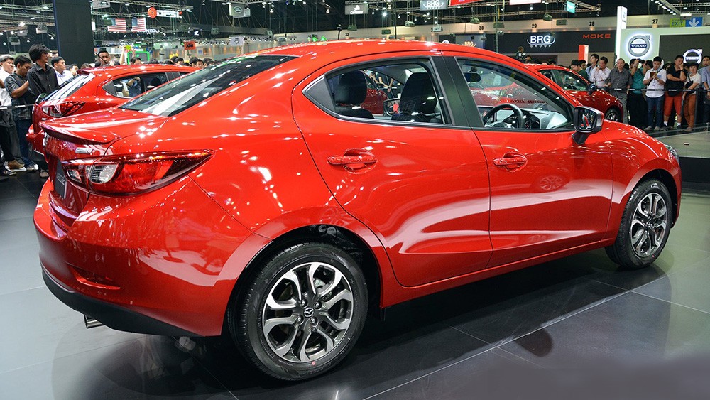Thân xe Mazda2 2015 sedan 1