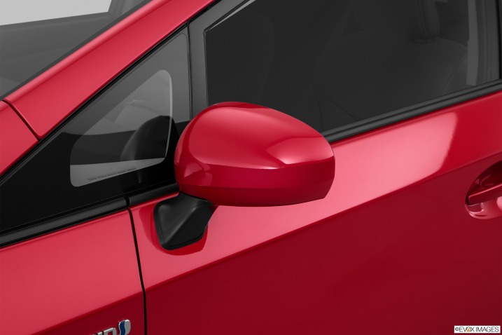 Đánh giá xe Toyota Prius 2015 56
